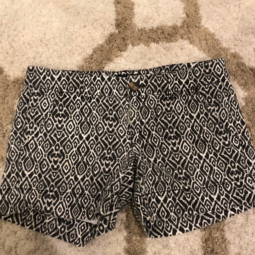 American Eagle patterned shorts